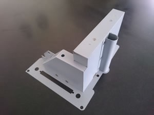 部品を分割して組立